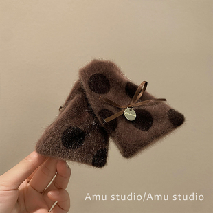 韩系秋冬高级感大波点毛绒三角抓夹女气质后脑勺盘发鲨鱼夹发夹子