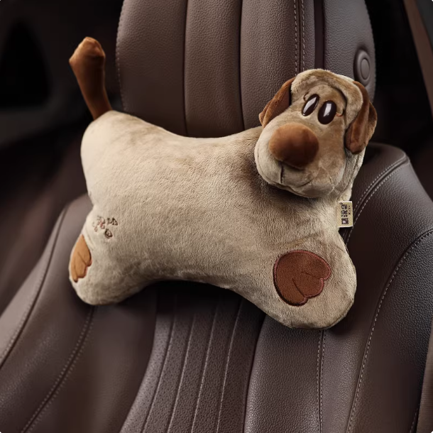 泥巴狗汽车头枕座椅车载护颈枕一对女生内饰卡通可爱装饰用品大全