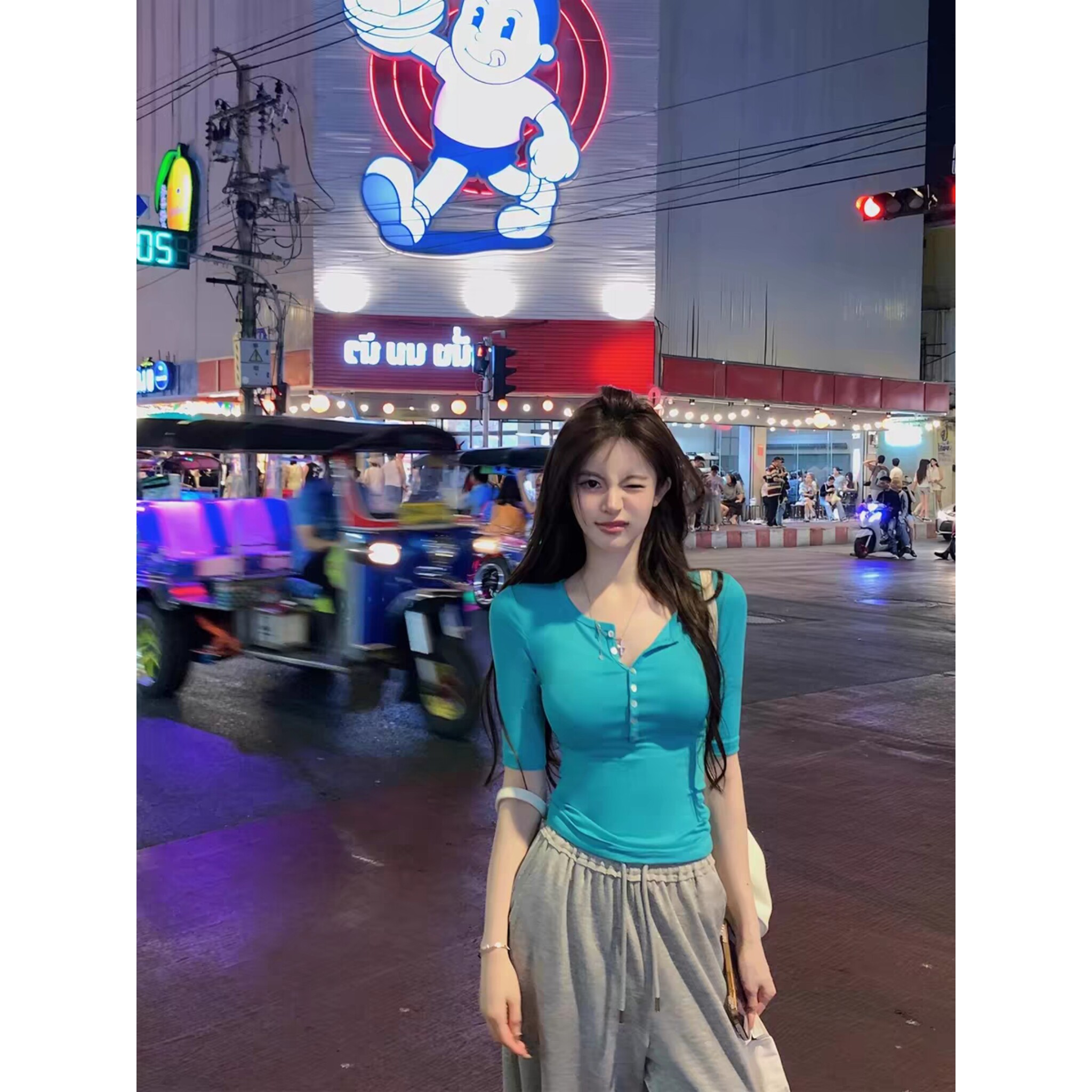 【韩女天菜】显白湖蓝色纯欲显身材亨利领中袖t恤修身显瘦上衣