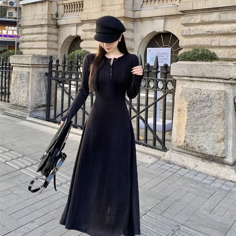 巨好看的收腰长袖针织打底连衣裙