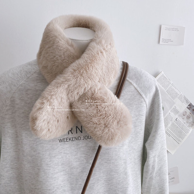 交叉小个子毛茸茸杏色保暖围巾