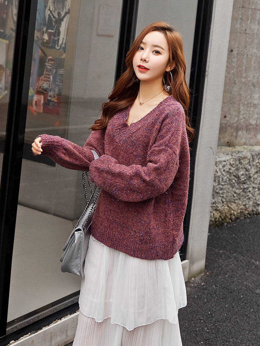 2019年秋冬季韩版新款女装慵懒针织套头毛衣V领亮丝纯色宽松针织
