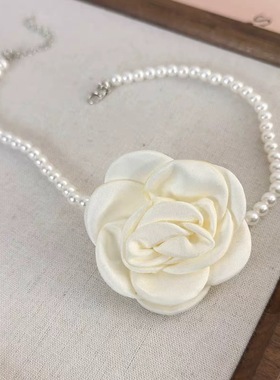 2024新款布艺花朵甜美珍珠项链法式复古气质锁骨链小香风通勤饰品