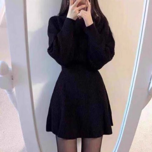 大码女装2025年秋冬季配大衣内搭毛衣微胖妹妹小黑裙针织连衣裙子