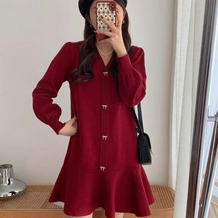 V领内搭红色宽松毛衣裙 新款 法式 气质荷叶边针织连衣裙女2024冬季