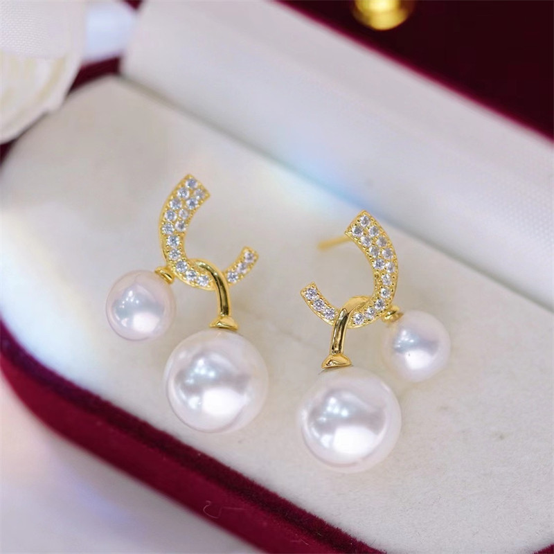 纯银双C设计时尚潮搭双珠耳钉