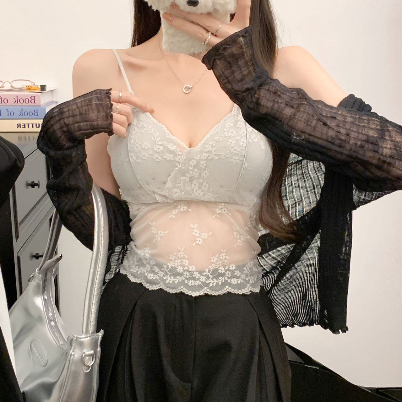 纯欲风性感蕾丝v领吊带背心女带胸垫一体美背内搭打底短款上衣夏