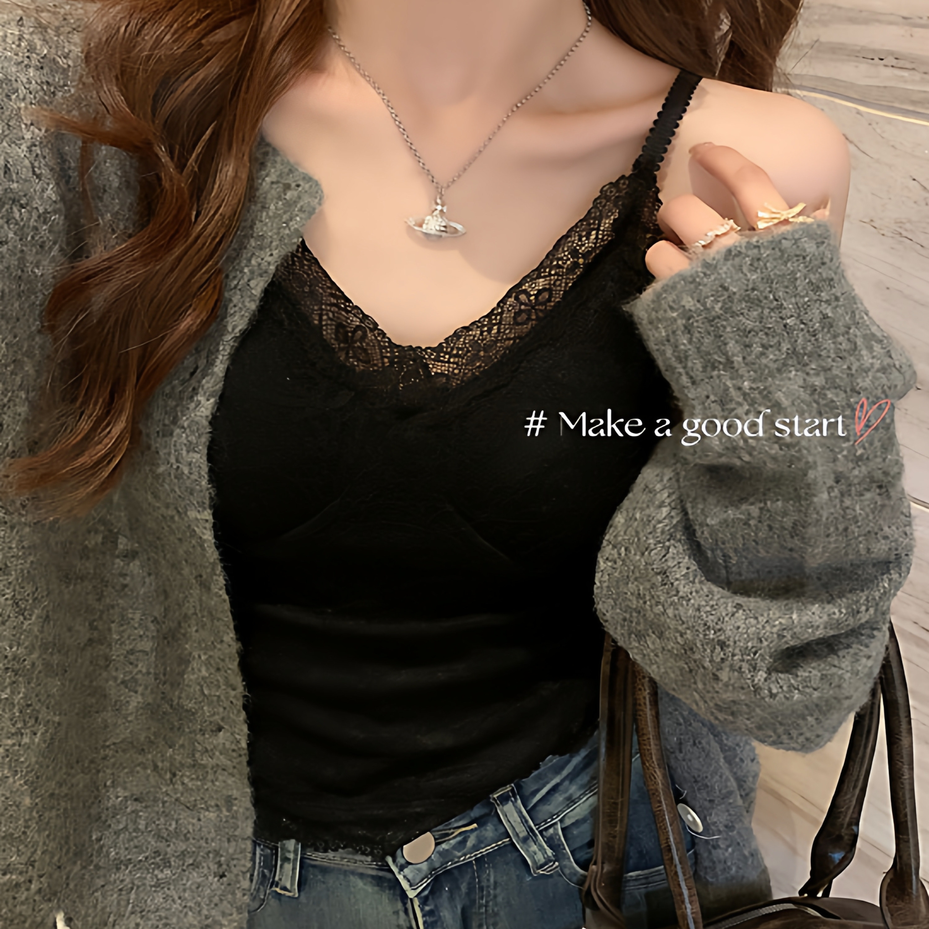 蕾丝加绒吊带保暖背心女秋冬内搭带胸垫修身显瘦百搭打底衫上衣潮