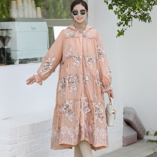 拜占庭的森林大码胖mm显瘦中长款高端刺绣轻薄保暖白鸭绒羽绒服女