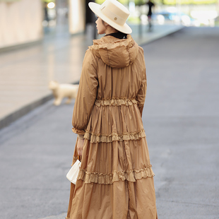 拜占庭的森林白鸭绒羽绒服女装大码宽松收腰轻薄保暖长款过膝外套