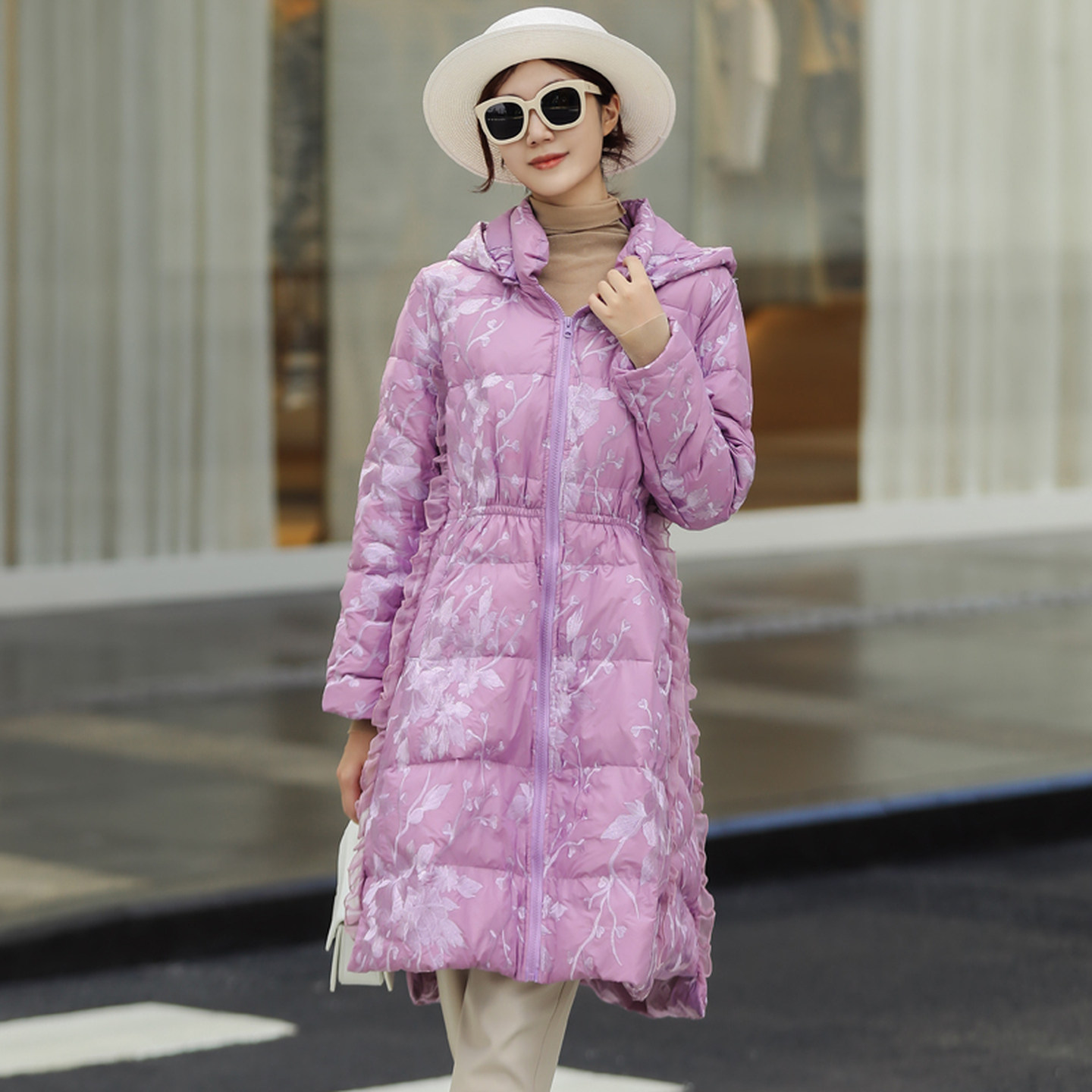 拜占庭的森林白鸭绒羽绒服女高端轻奢刺绣小个子连帽收腰保暖外套