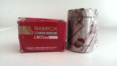 韩国samick直线轴承lm13uu lm16uu lm20uu lm25uu lm30uu