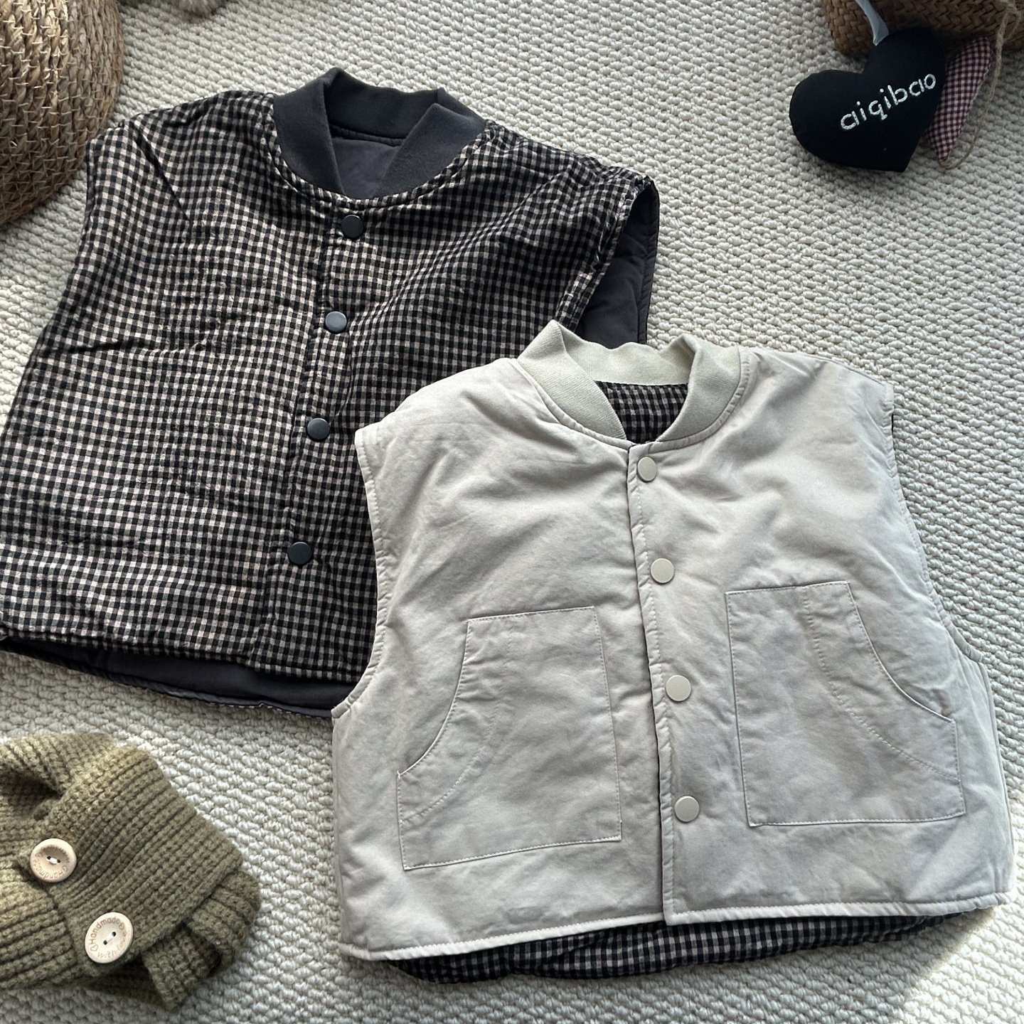 25秋冬儿童中小童棉布夹棉马甲外套宽松两面穿男女童格子坎肩保暖