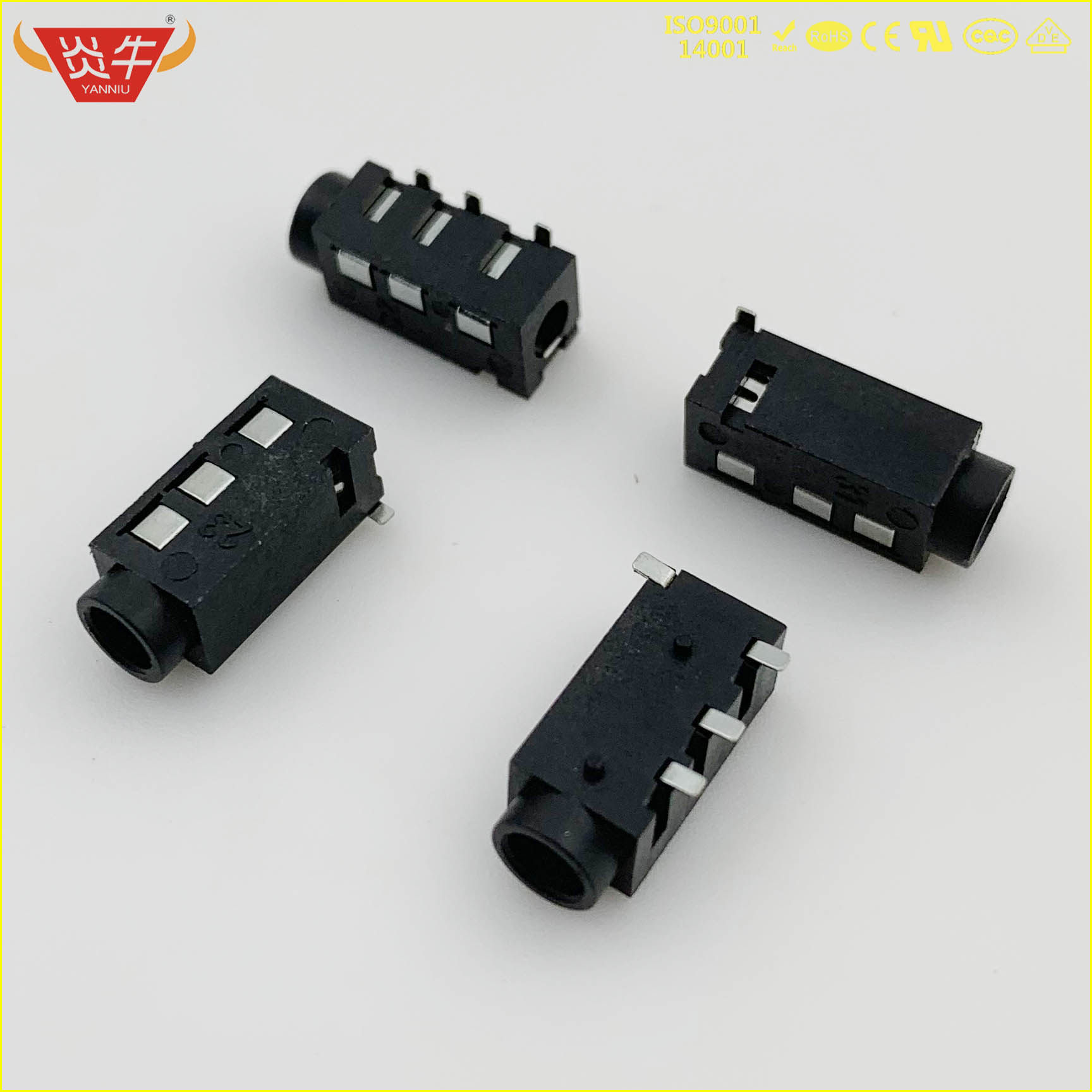 3.5mm 音频插座 插口 4脚贴片 带固定孔 双声道 3+1 SMD  SMT
