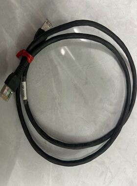 基恩士OP-87950连接线，实物拍摄，黑色线材，接口清晰，