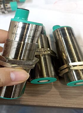 倍加福UB2000-30GM-E5-V15超声波传感器，型号