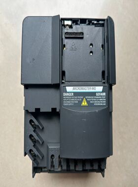 变频器6SE6440-2UC21-1BA1，，