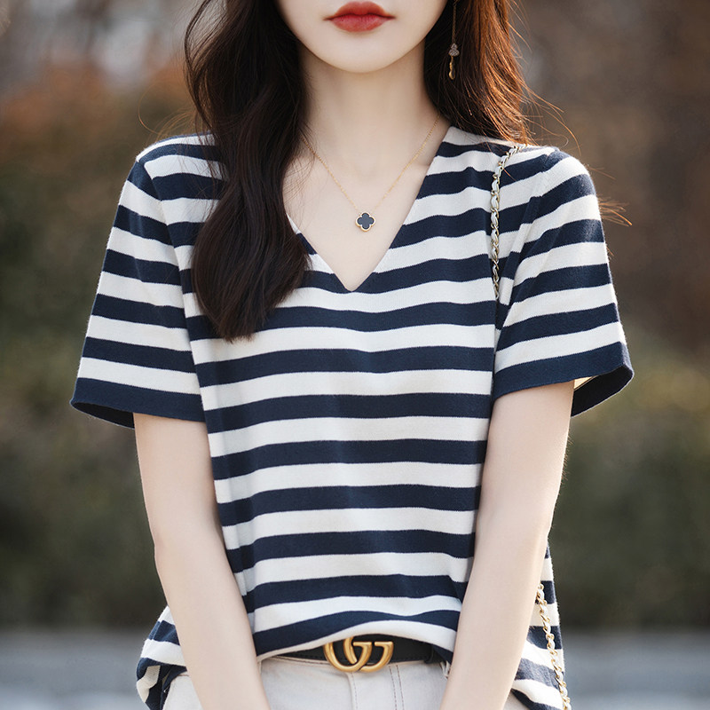韩系风V领条纹针织宽松显瘦T恤女
