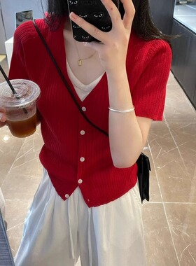 日系夏季假两件红色v领冰丝针织衫短袖t恤女洋气独特别致短款上衣