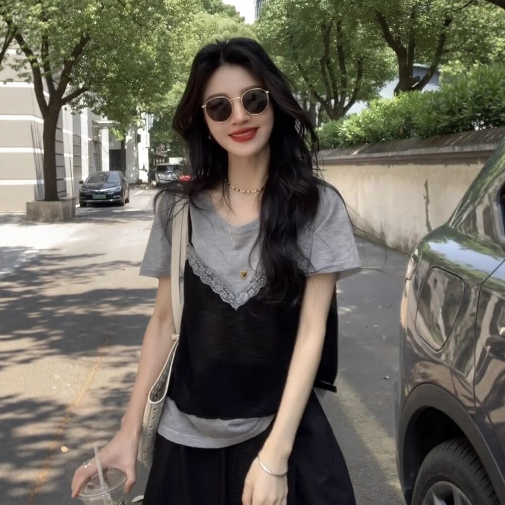 日系假两件蕾丝拼接短袖t恤女