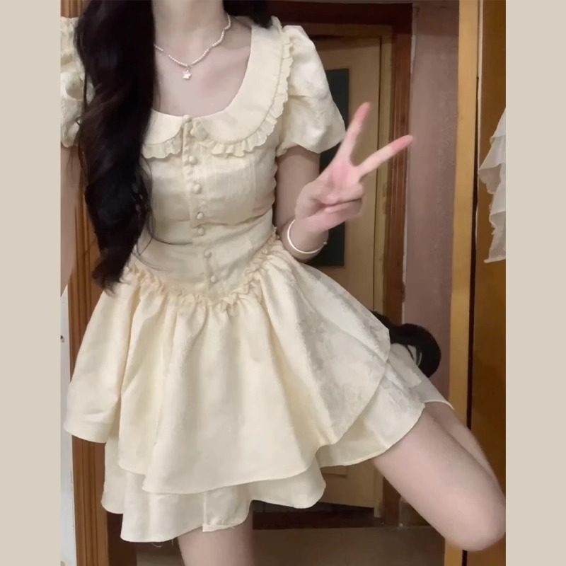 娃娃领收腰公主蓬蓬连衣裙女