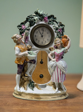 陶瓷人物造型瓷偶钟表摆件
