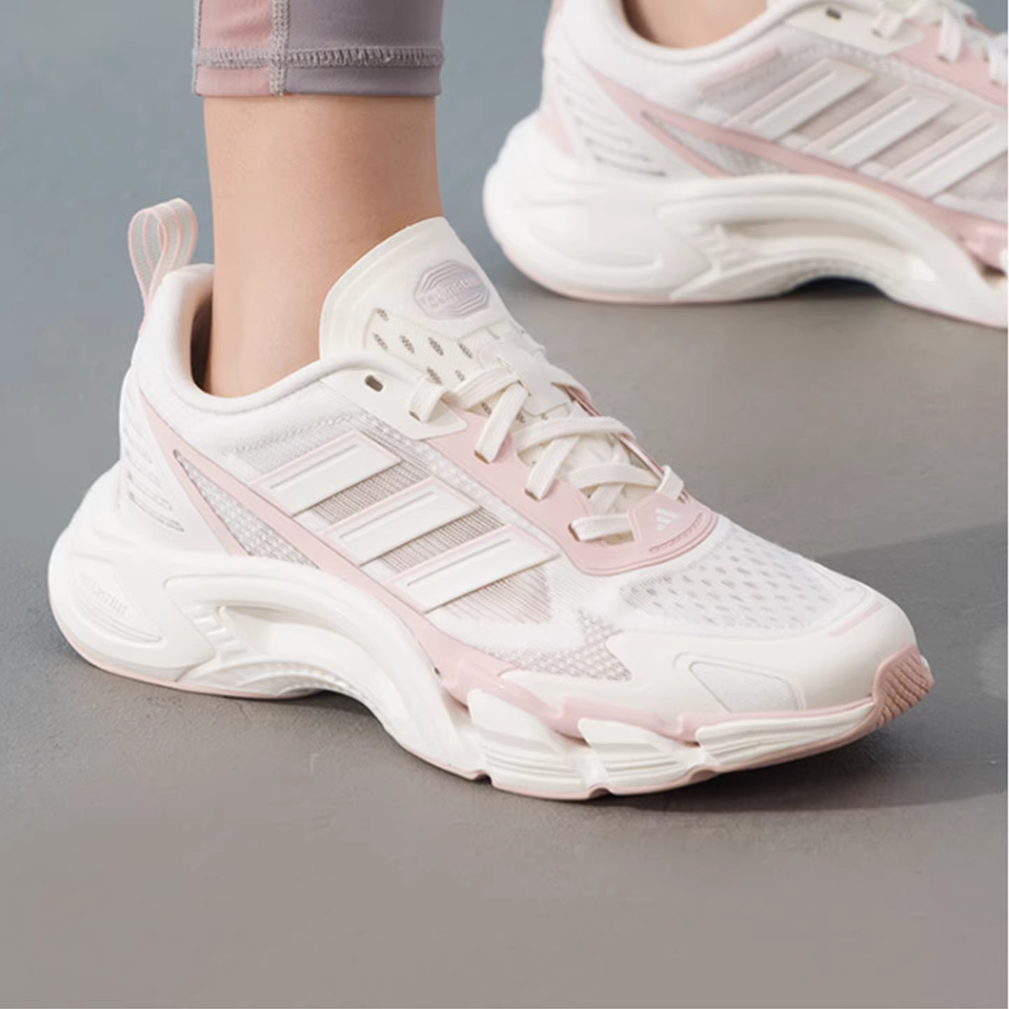 正品Adidas阿迪达斯跑步鞋校园风女款爆款2026新款休闲防滑运动鞋