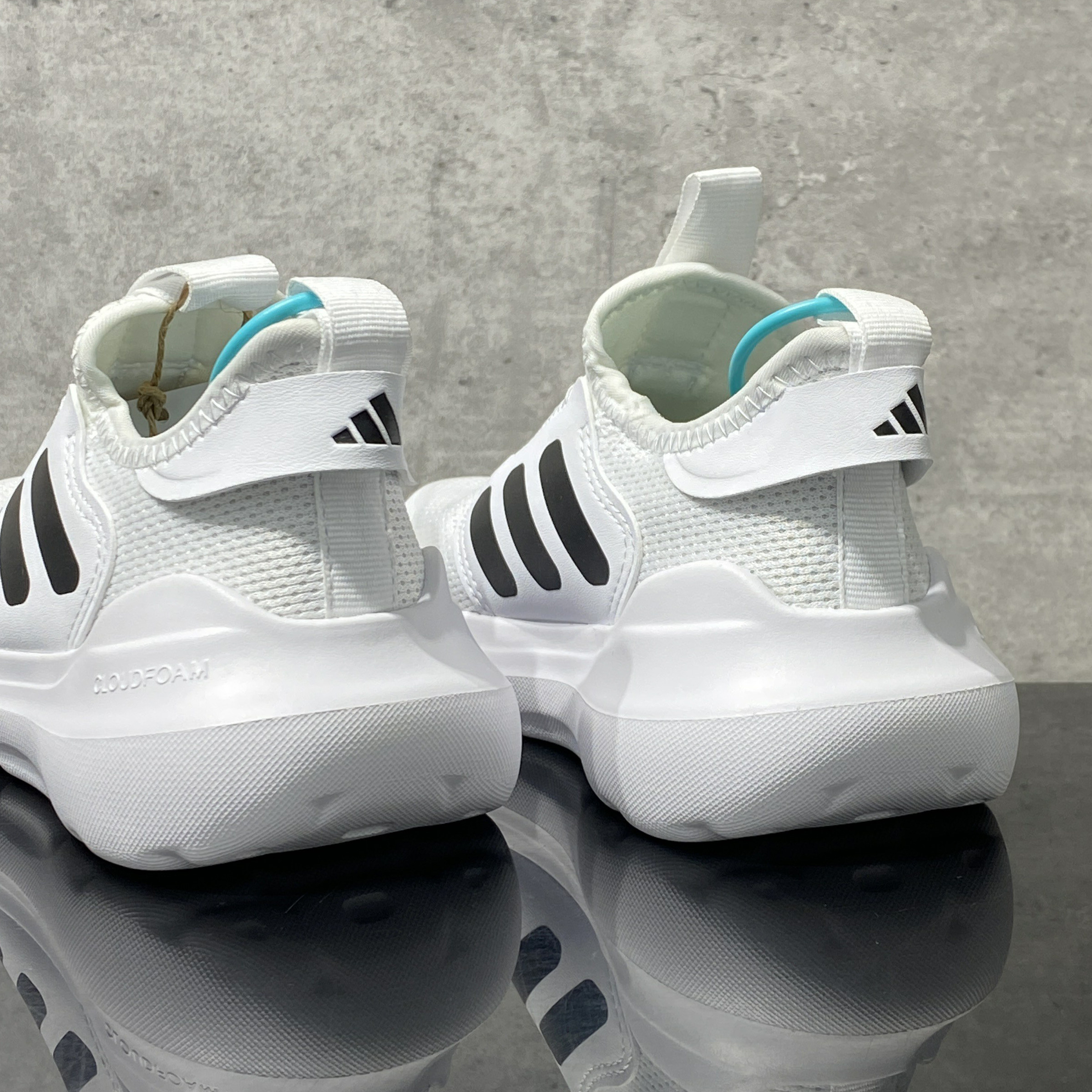 Adidas阿迪达斯正品2026新款上学舒适软底运动鞋儿童透气男女童鞋
