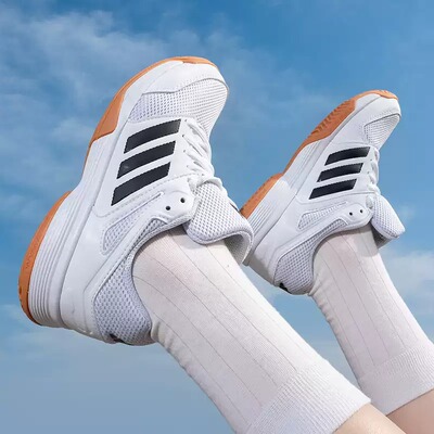 阿迪达斯男女透气轻便训练跑鞋