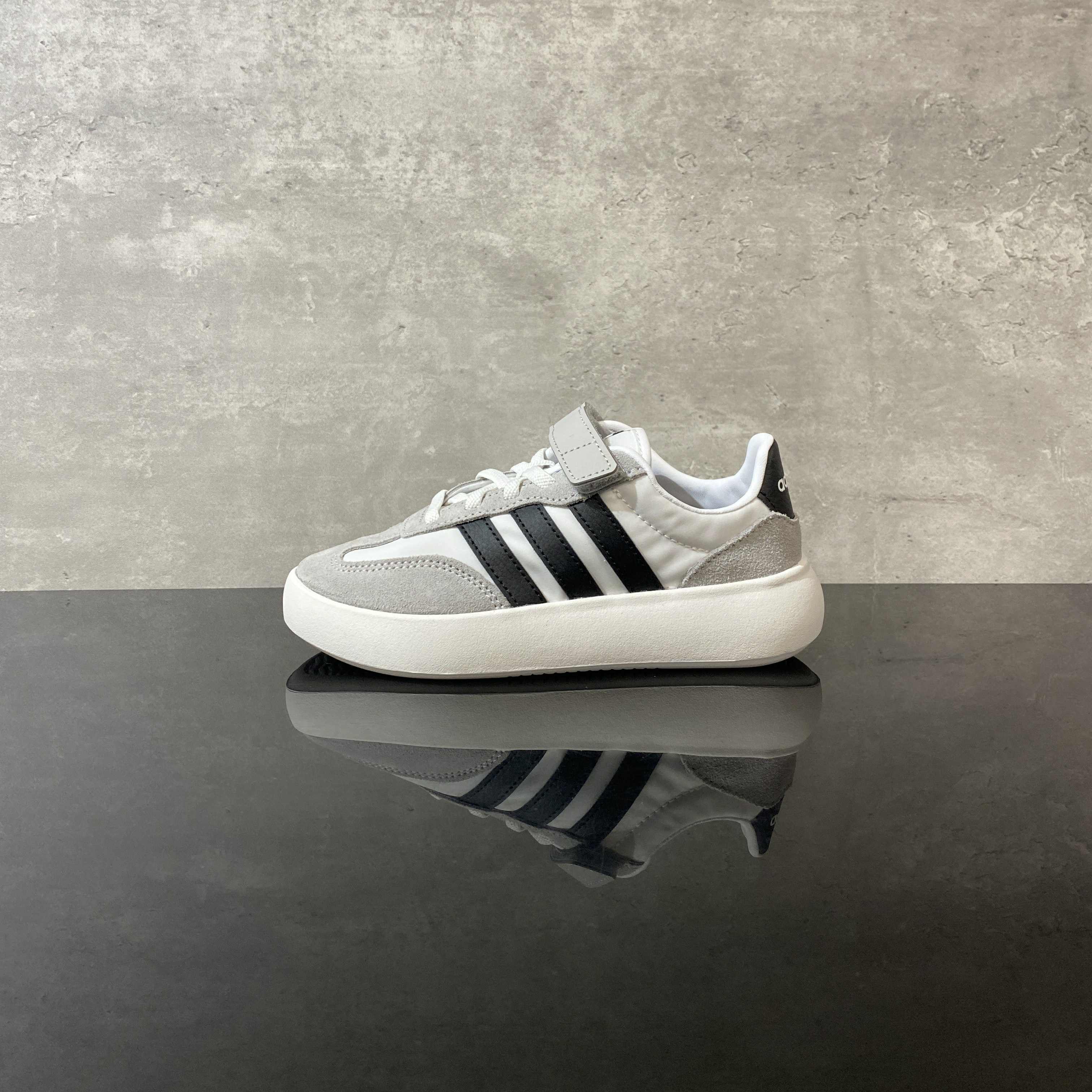 Adidas阿迪达斯正品童鞋2026新款男女儿童轻便舒适耐磨运动板鞋