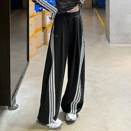 adidas阿迪达斯女子三条纹宽松香蕉裤扭扭裤运动休闲长裤KR7594