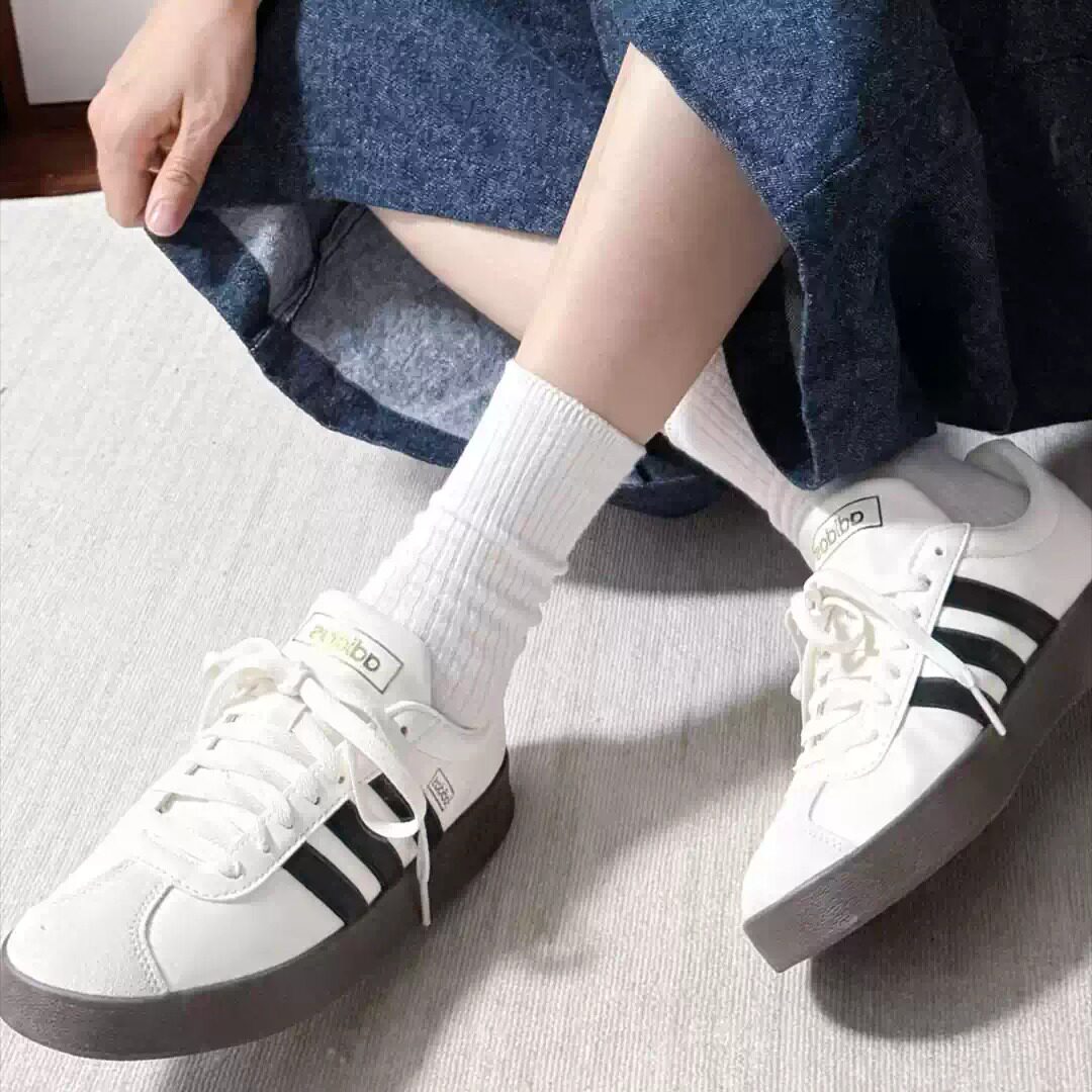 阿迪达斯男女同款低帮百搭德训鞋