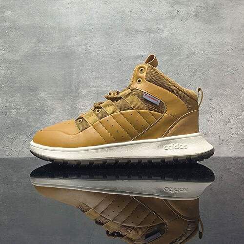 Adidas阿迪达斯秋冬正品男女加绒保暖高帮旅游百搭高帮棉鞋JP7715