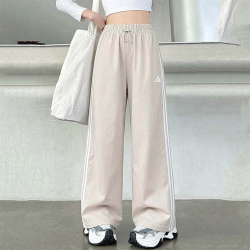 Adidas阿迪达斯三条纹直筒裤女裤2026春宽松运动裤梭织长裤JC8168