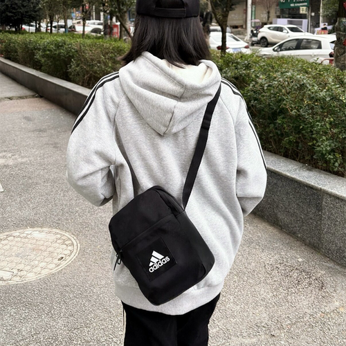 阿迪达斯正品男女黑色斜挎包