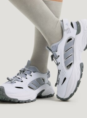 Adidas阿迪达斯正品男女款魔术贴老爹凉鞋洞洞鞋透气运动鞋KH5991