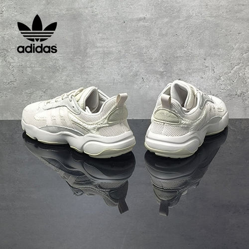 正品Adidas阿迪达斯透气老爹鞋