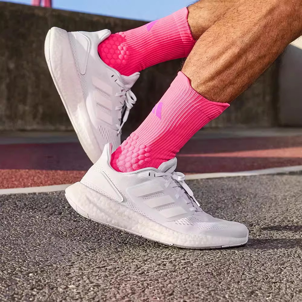 正品Adidas阿迪达斯网面跑步鞋