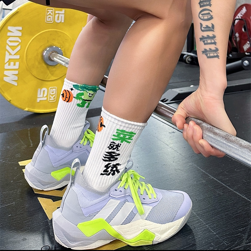 阿迪达斯女鞋综合训练缓震回弹