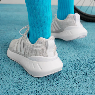 Run专业超轻减震网面软底男女GW8175 Swift Adidas 阿迪达斯跑步鞋