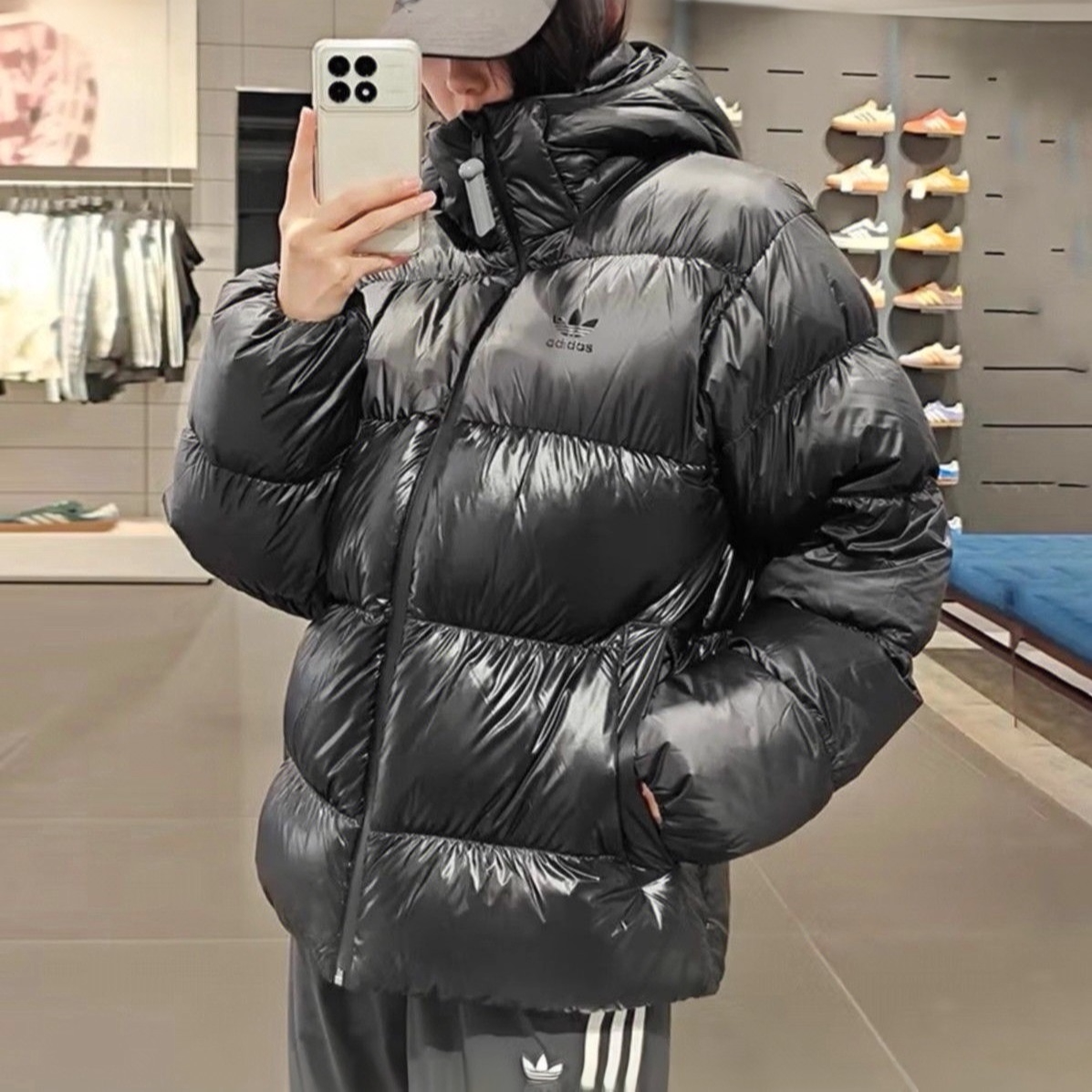 Adidas/阿迪达斯冬季正品三叶草男女款连帽户外保暖羽绒服IW3454