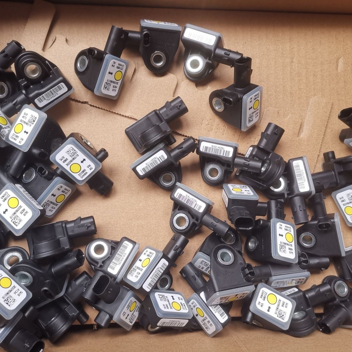 适配捷达VS5 VS7 新迈腾 CC 中网传感器气枕碰撞传感器原装