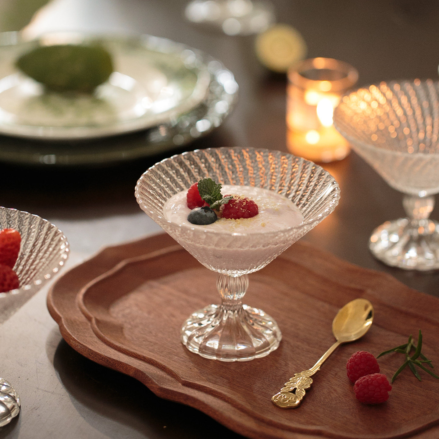 外单精致雕花法式高脚冰淇激淋碗 甜品酸奶杯 浮雕水果碗鸡尾酒