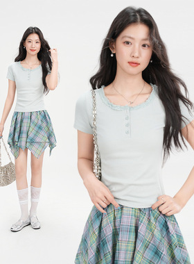 奶绿色纯欲蕾丝边半开领短袖t恤女2026夏别致独特露锁骨上衣