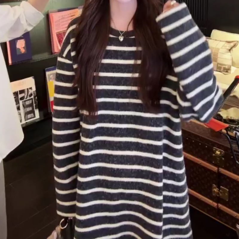 黑色条纹长袖t恤女款2025新款爆款秋季设计感绝美巨好看早秋上衣