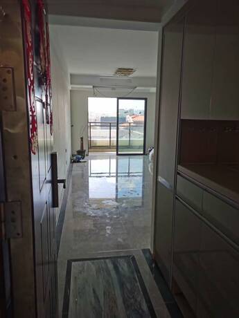 【招商雍景湾】被执行人戴锦慧名下的位于东莞市横沥镇横沥东环路517号雍景湾花园11号住宅楼402的房产