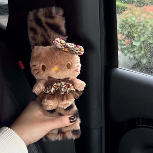 美拉德豹纹kitty猫毛绒汽车安全带护肩套车内装饰防勒脖保护套