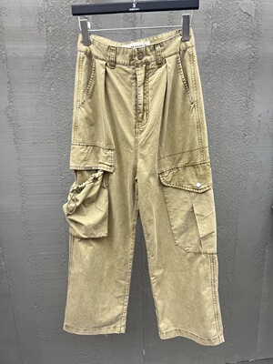 欧洲站bobo1972早春季新款工装裤女大口袋阔腿裤宽松雅痞感