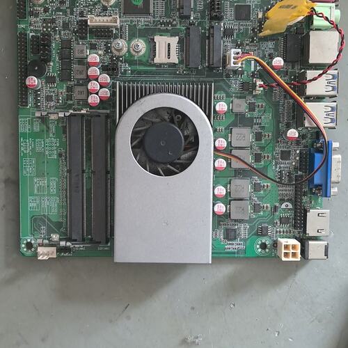议价Intel工控一体机主板i5-8257Ui5-8265Ui7-8557U