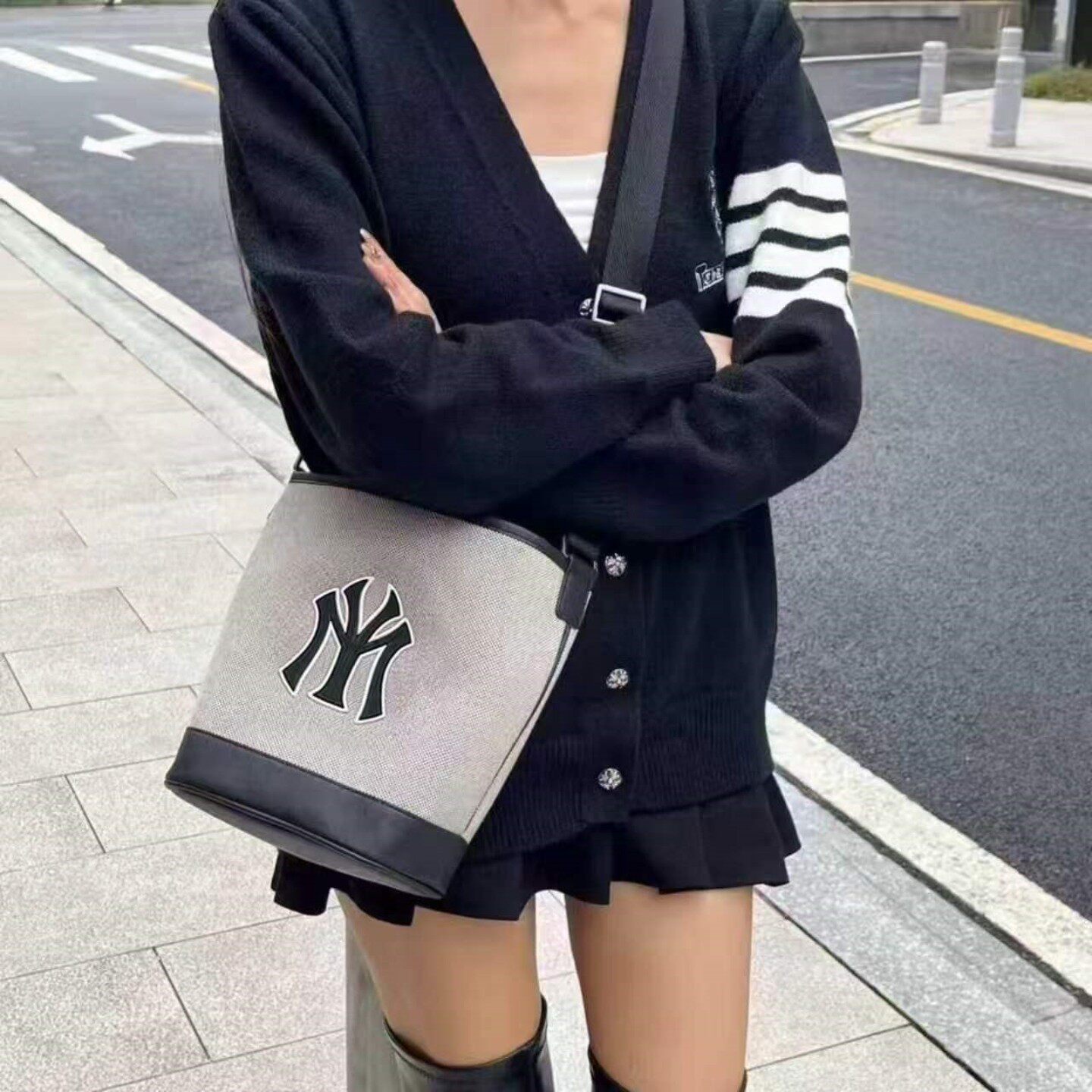NY学院风2026新款水桶包包女百搭